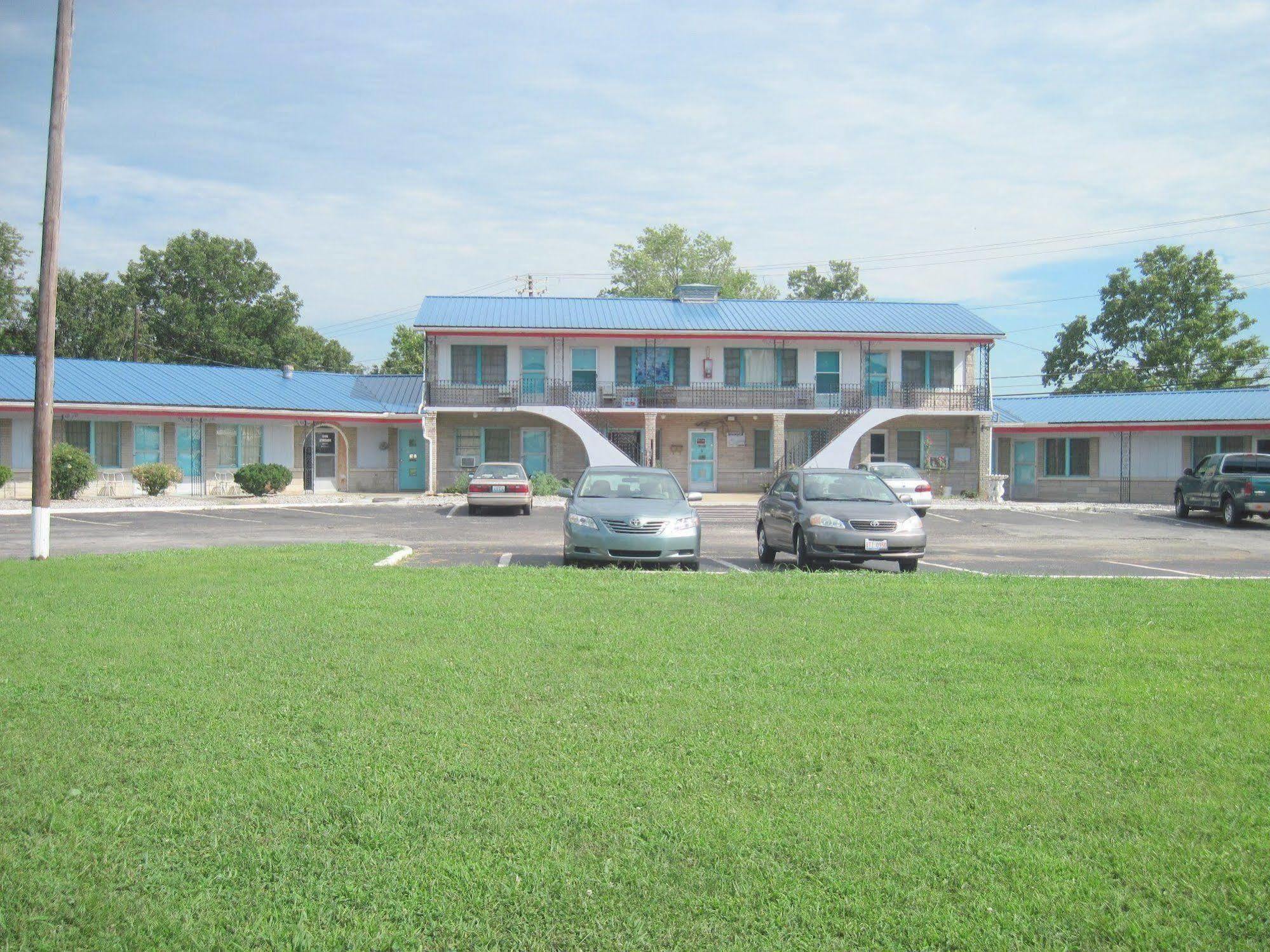 Horse Cave Motel Exterior photo